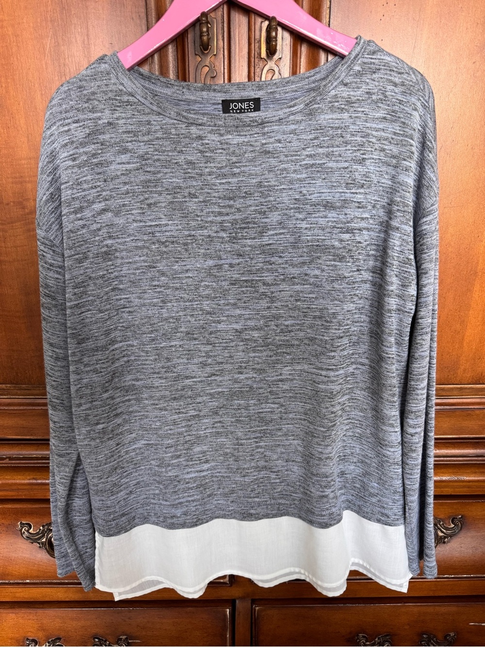 Jones New York Blue/Gray/Black Pullover with White Layered Hem